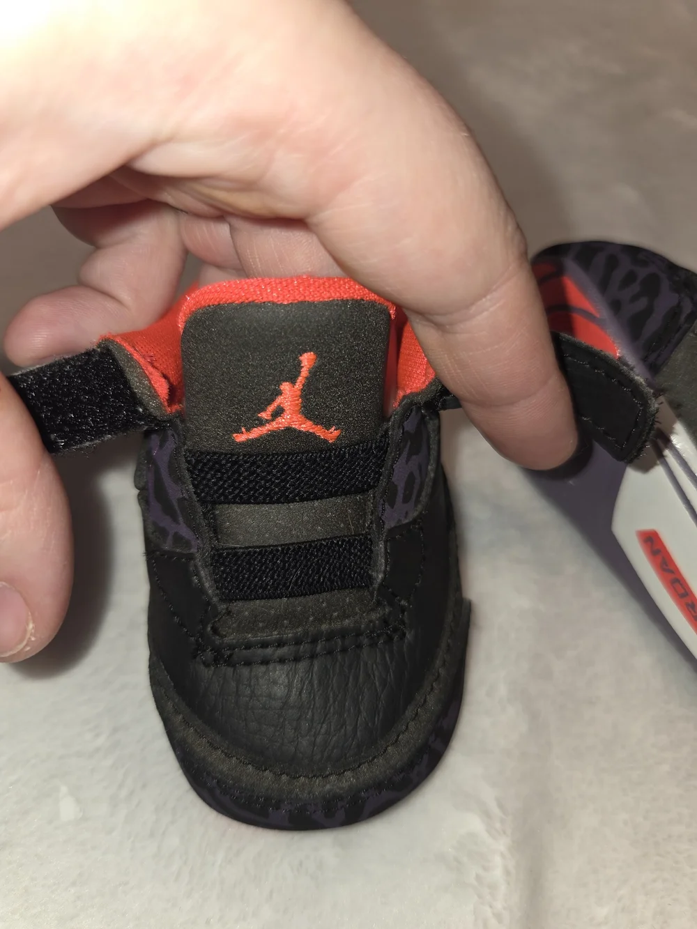 Jordan Babies Black & Red Low-Top Sneakers